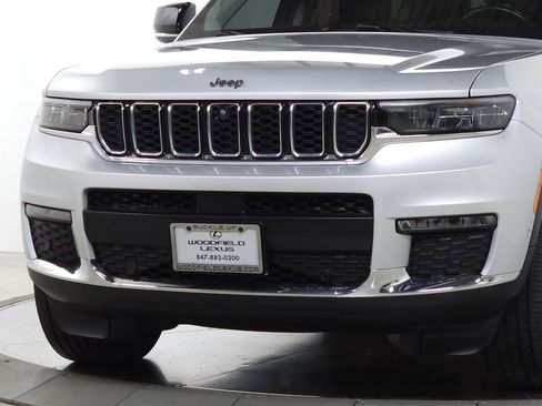 Used 2021 Jeep Grand Cherokee L Limited w/ Luxury Tech Group II AWD/4WD image 3