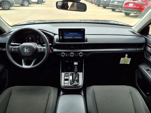 Used 2026 Honda CR-V LX image 12