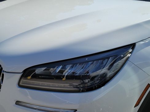 Used 2022 Lincoln Corsair FWD image 9