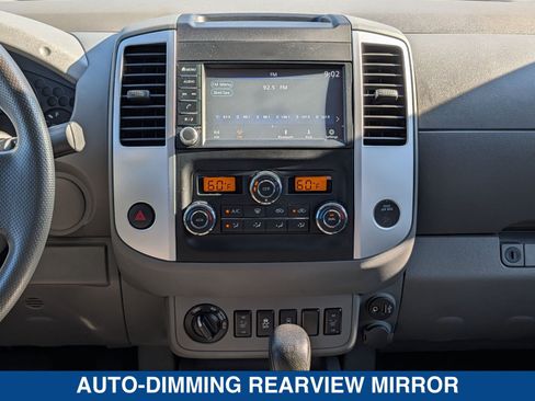Used 2021 Nissan Frontier SV w/ Midnight Edition Floor Mats AWD/4WD image 18