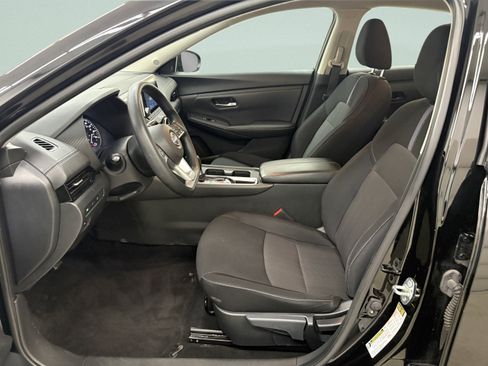 Used 2024 Nissan Sentra SV image 11