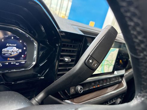 Used 2024 Chevrolet Silverado 1500 RST image 34