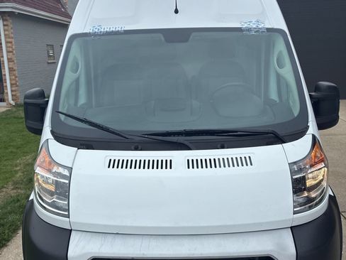 Used 2021 RAM ProMaster 2500 w/ Convenience Group FWD image 2
