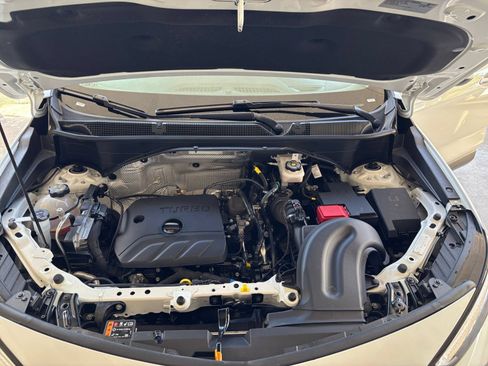 Used 2025 Buick Encore GX Preferred FWD image 32