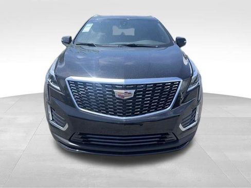 New 2025 Cadillac XT5 Luxury image 9