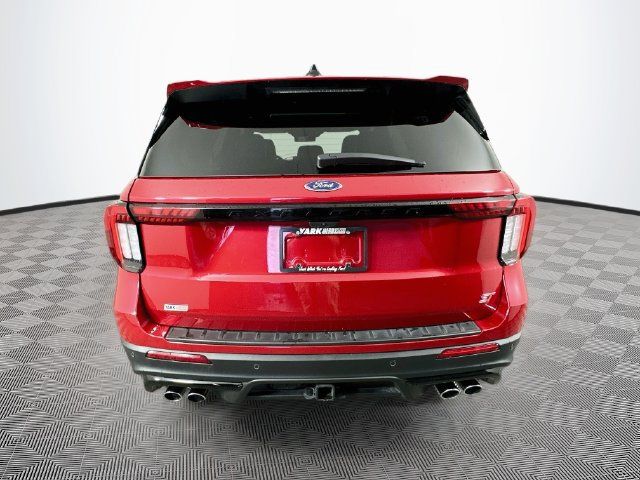 Certified 2025 Ford Explorer ST AWD/4WD image 10