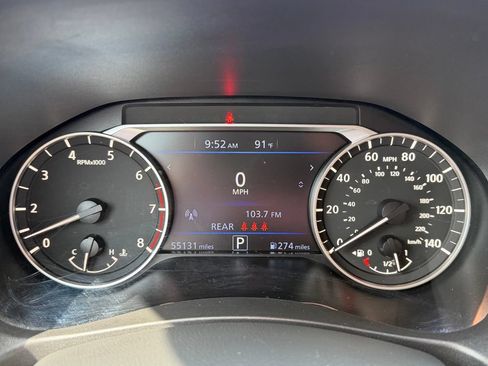 Used 2024 Nissan Altima 2.5 SV FWD image 19