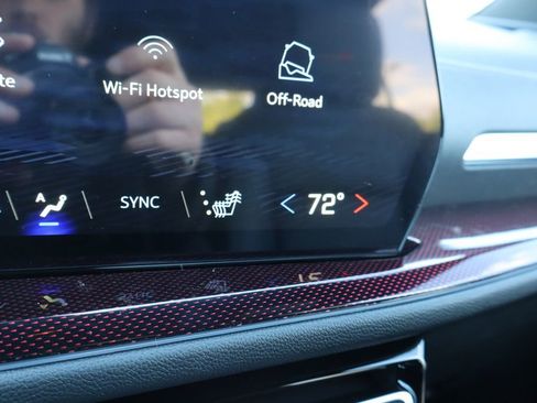 New 2026 Chevrolet Traverse Z71 w/ Driver Confidence Package AWD/4WD image 14