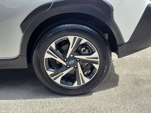 Used 2025 Subaru Crosstrek 2.5i Premium AWD/4WD image 5