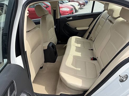 Used 2016 Volkswagen Jetta SEL w/ Lighting Package image 13