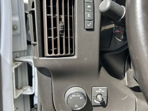 Used 2021 Chevrolet Express 2500 w/ Driver Convenience Package RWD image 13