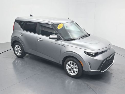 Certified 2025 Kia Soul LX w/ LX Technology Package FWD image 41