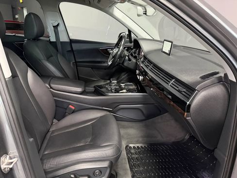 Used 2017 Audi Q7 3.0T Prestige AWD/4WD image 25