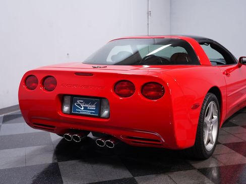 Used 2000 Chevrolet Corvette Coupe w/ Memory Pkg image 10