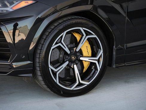 Used 2019 Lamborghini Urus image 38