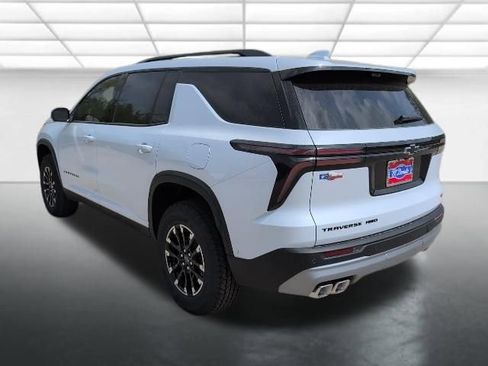 New 2026 Chevrolet Traverse Z71 w/ Enhanced Driving Package AWD/4WD image 2