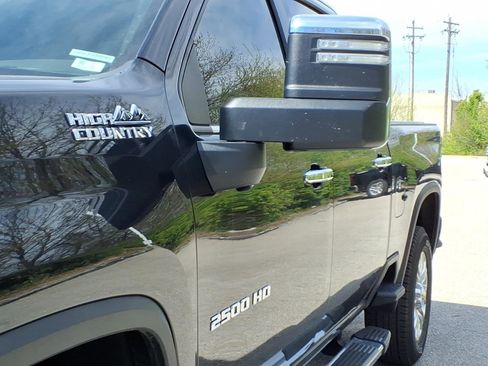 Used 2022 Chevrolet Silverado 2500 High Country w/ Safety Package II AWD/4WD image 34