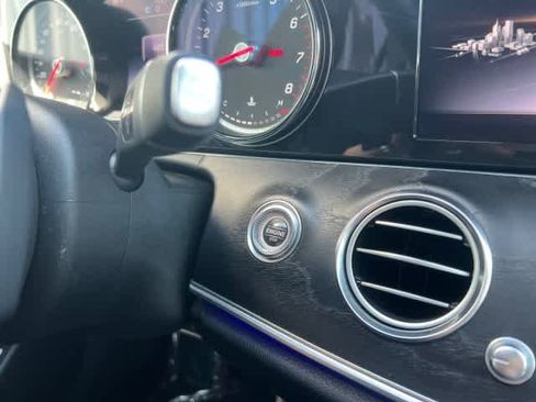Certified 2018 Mercedes-Benz E 300 image 28