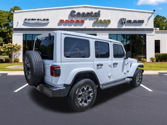 New 2026 Jeep Wrangler Unlimited Sahara AWD/4WD image 4