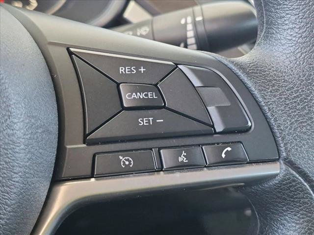 Used 2025 Nissan Altima 2.5 SV FWD image 15