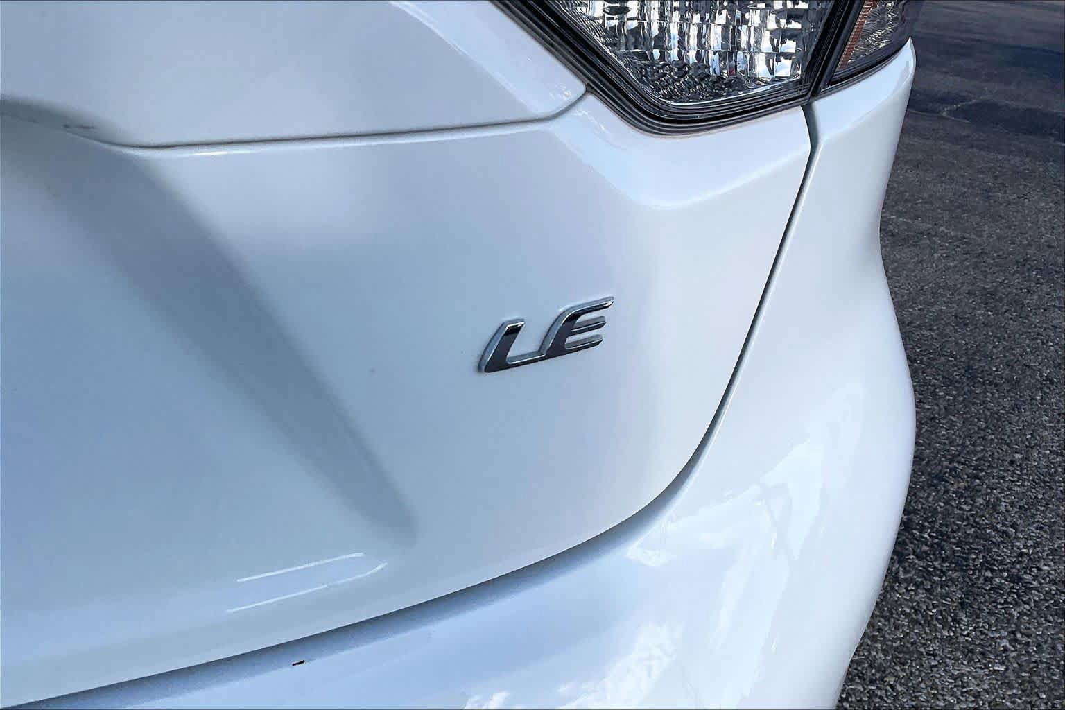 Used 2025 Toyota Corolla LE FWD image 28