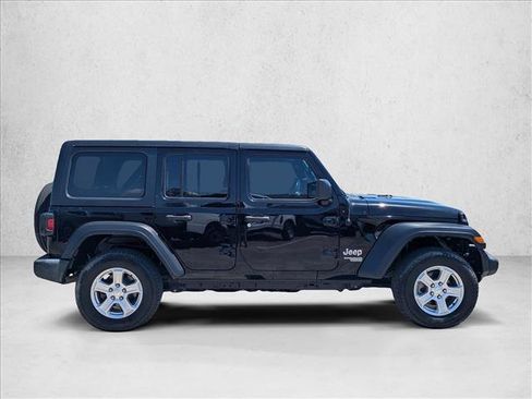 Used 2019 Jeep Wrangler Unlimited Sport S AWD/4WD image 4