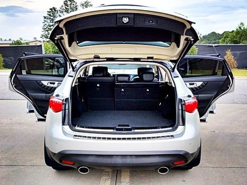 Used 2017 INFINITI QX70 2WD w/ Premium Package image 21