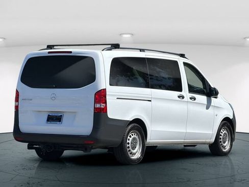 Used 2016 Mercedes-Benz Metris Passenger image 7