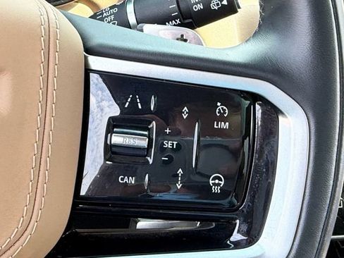 Used 2024 Land Rover Range Rover Sport SE AWD/4WD image 22