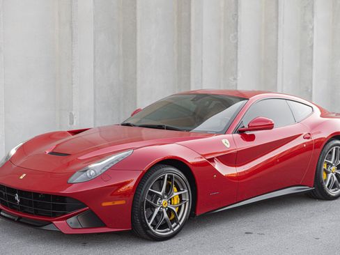 Used 2014 Ferrari F12 Berlinetta RWD image 14