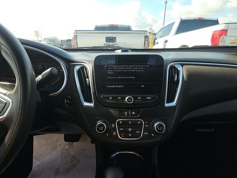 Used 2021 Chevrolet Malibu LT FWD image 11