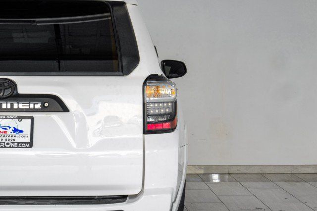 Used 2020 Toyota 4Runner TRD Off-Road AWD/4WD image 51