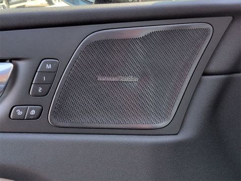 New 2026 Volvo XC60 B5 Plus w/ Protection Package Premier image 30