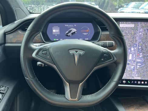 Used 2020 Tesla Model X Long Range AWD/4WD image 18