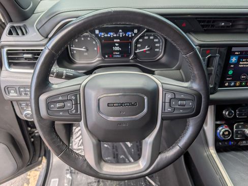 Used 2021 GMC Yukon XL Denali AWD/4WD image 16