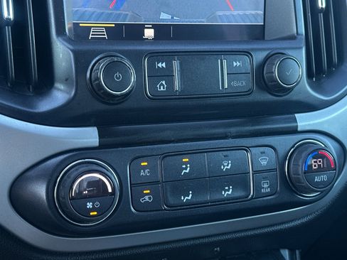 Used 2021 Chevrolet Colorado ZR2 image 25