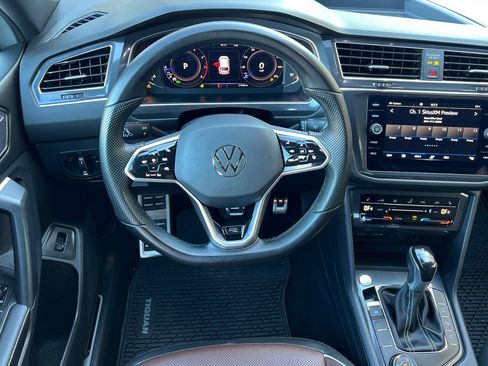 Used 2023 Volkswagen Tiguan SEL R-Line image 14