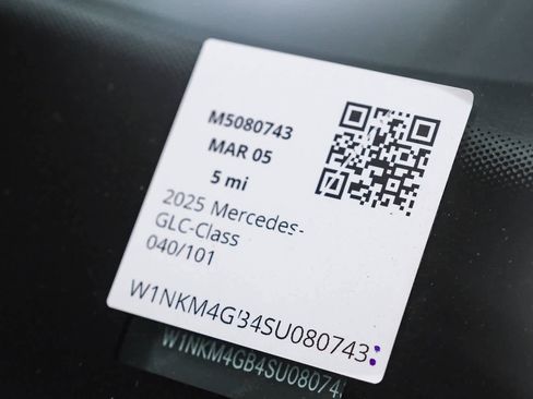 Certified 2025 Mercedes-Benz GLC 300 image 27