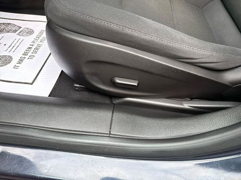 Used 2015 Chevrolet Cruze LT FWD image 11