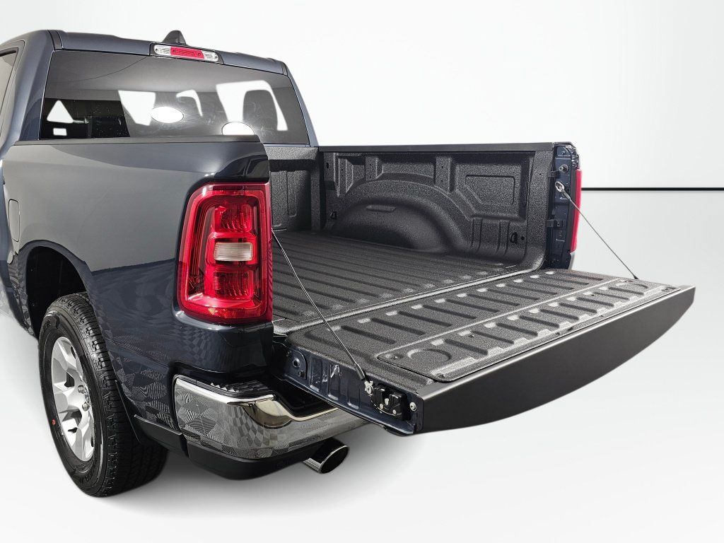 New 2026 RAM 1500 Big Horn AWD/4WD image 17