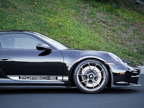 Used 2024 Porsche 911 GT3 image 33