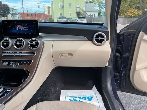 Used 2020 Mercedes-Benz C 300 4MATIC Sedan image 29