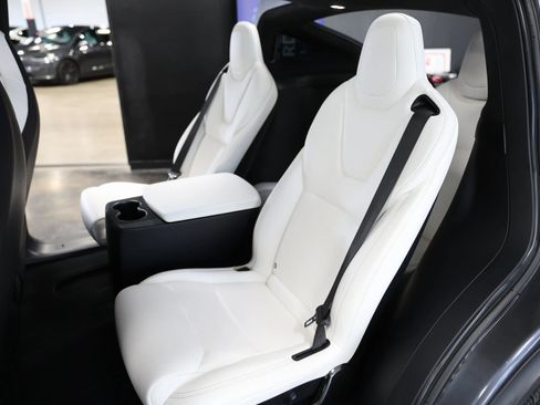 Used 2018 Tesla Model X 100D AWD/4WD image 38
