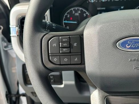 New 2026 Ford F250 XL w/ FX4 Off-Road Package AWD/4WD image 9