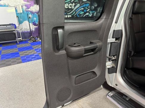 Used 2013 GMC Sierra 1500 SLT w/ SLT Convenience Package AWD/4WD image 17