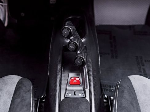 Used 2020 Ferrari 488 Pista Coupe RWD image 89