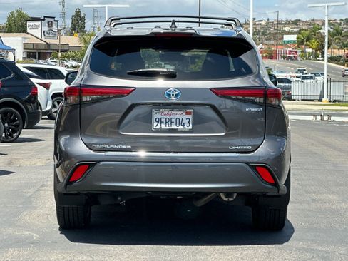 Used 2023 Toyota Highlander Limited w/ Protection Package #3 (TMS) AWD/4WD image 4