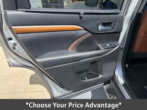 Used 2018 Toyota Highlander Limited image 38