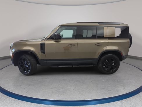 Used 2026 Land Rover Defender 110 S AWD/4WD image 8
