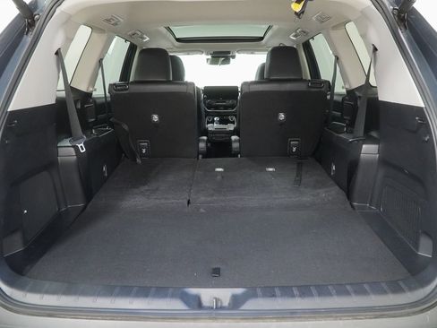 Used 2024 Toyota Grand Highlander Platinum image 11